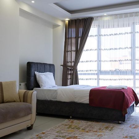 Cnr Otel Airport Истанбул Екстериор снимка