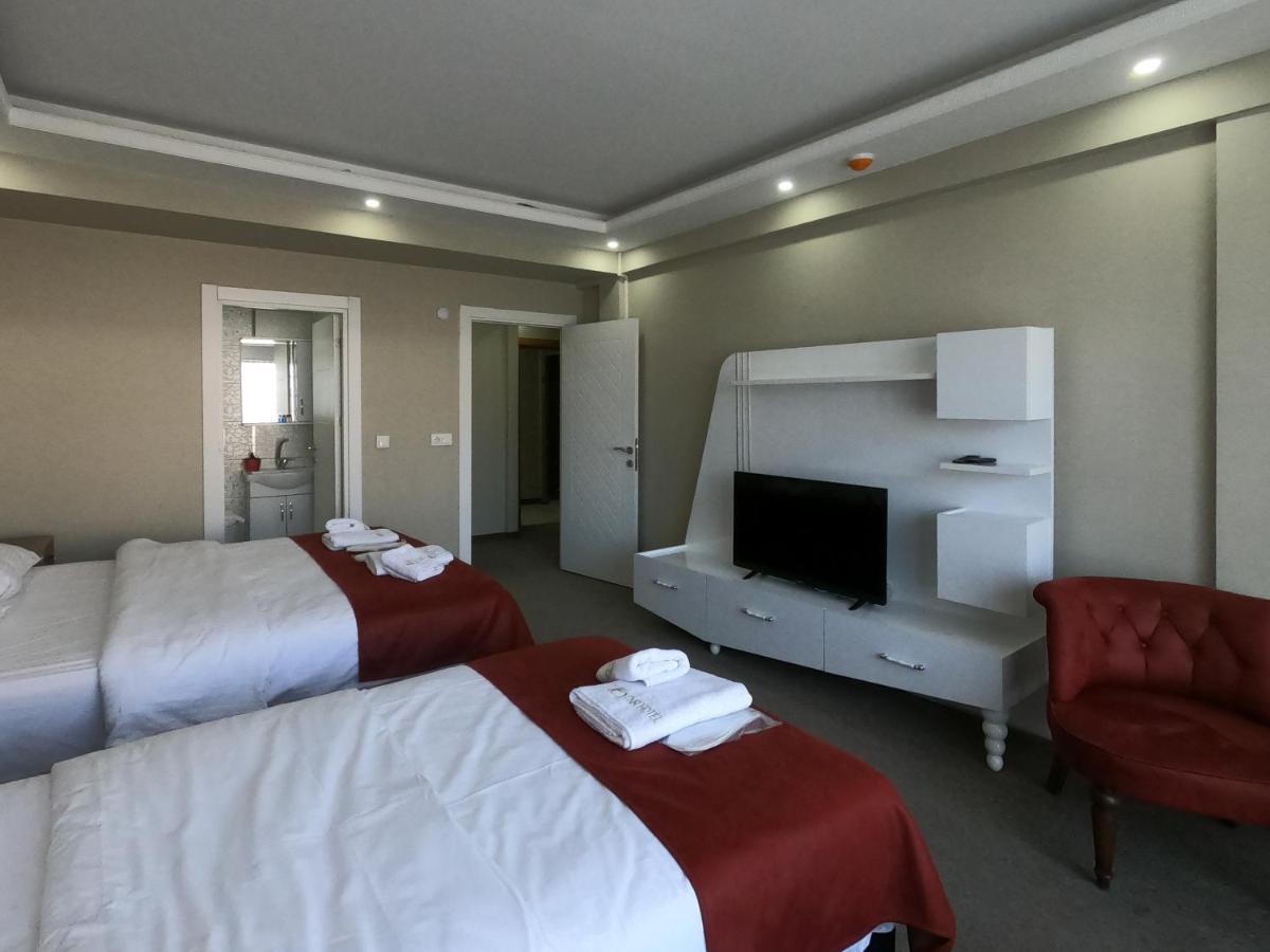 Cnr Otel Airport Истанбул Екстериор снимка