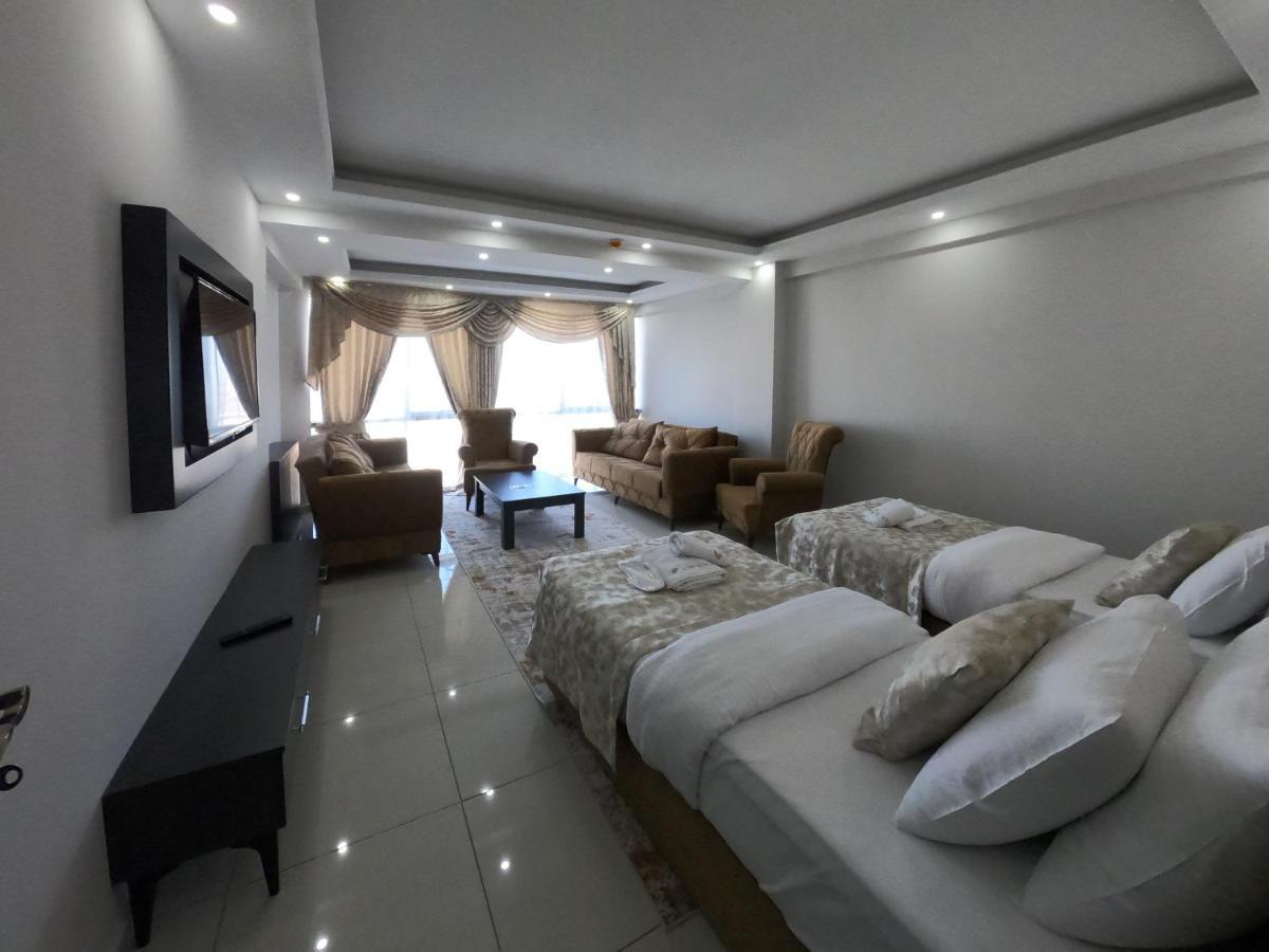 Cnr Otel Airport Истанбул Екстериор снимка