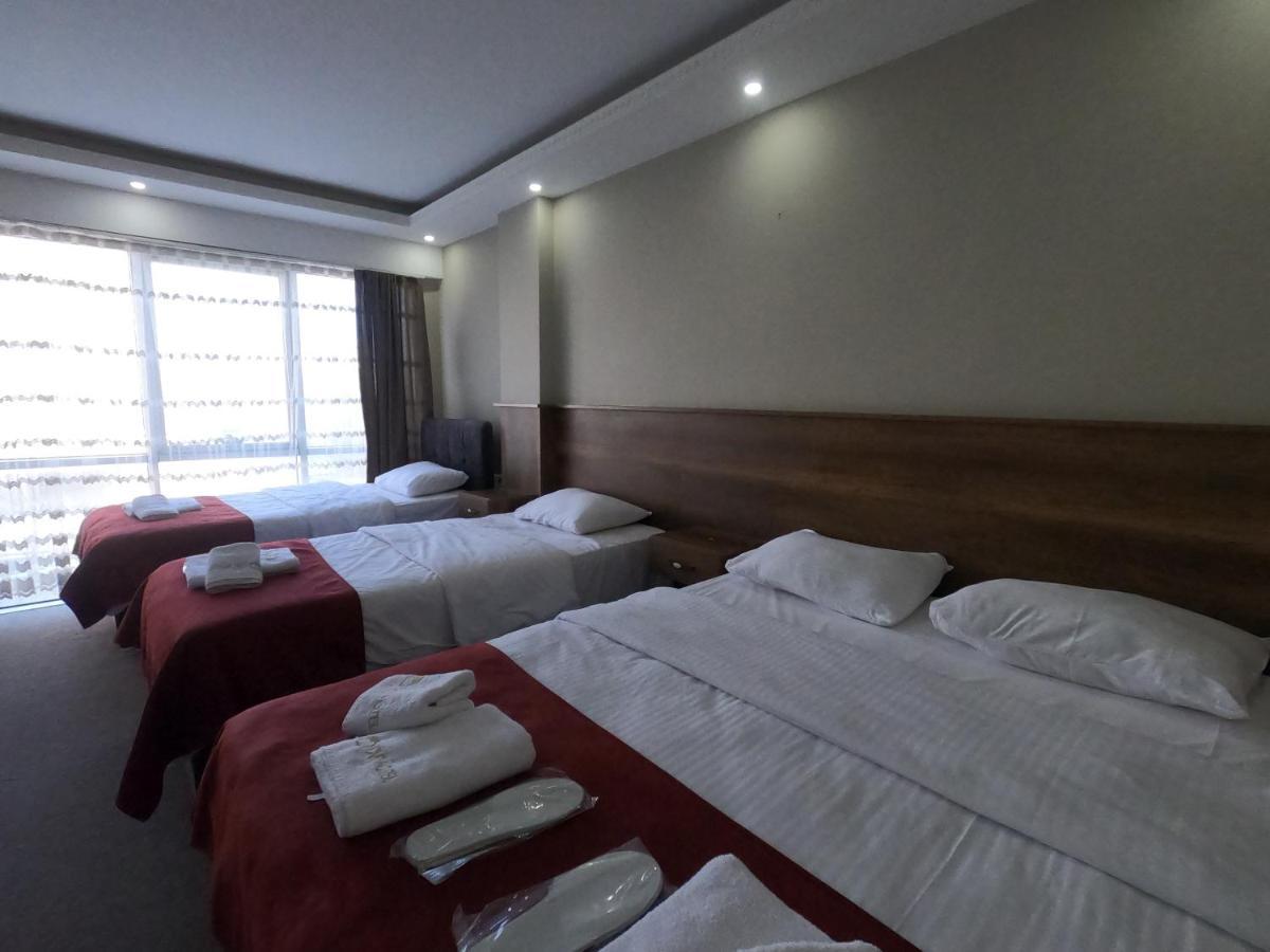 Cnr Otel Airport Истанбул Екстериор снимка