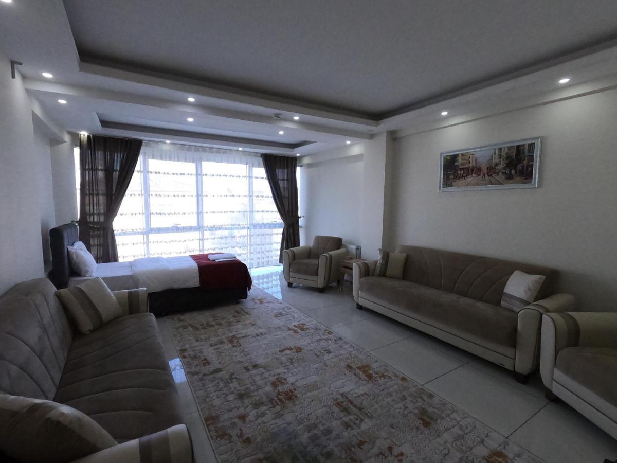 Cnr Otel Airport Истанбул Екстериор снимка