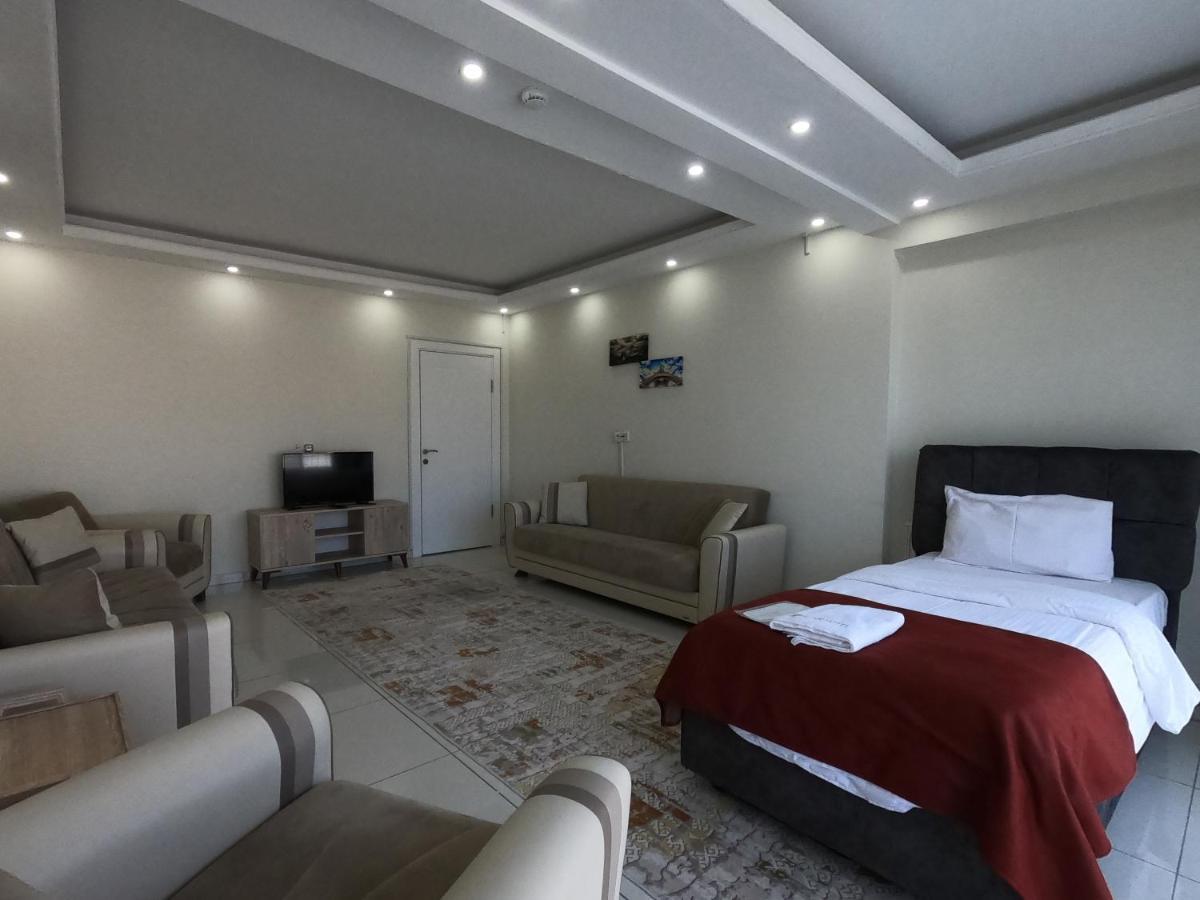 Cnr Otel Airport Истанбул Екстериор снимка