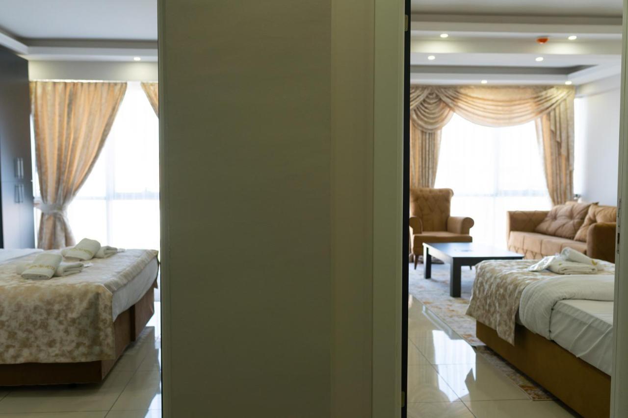 Cnr Otel Airport Истанбул Екстериор снимка