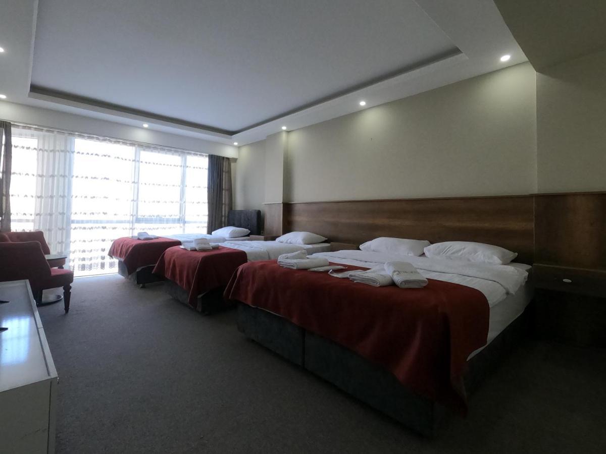 Cnr Otel Airport Истанбул Екстериор снимка