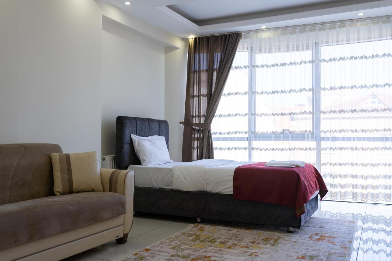Cnr Otel Airport Истанбул Екстериор снимка